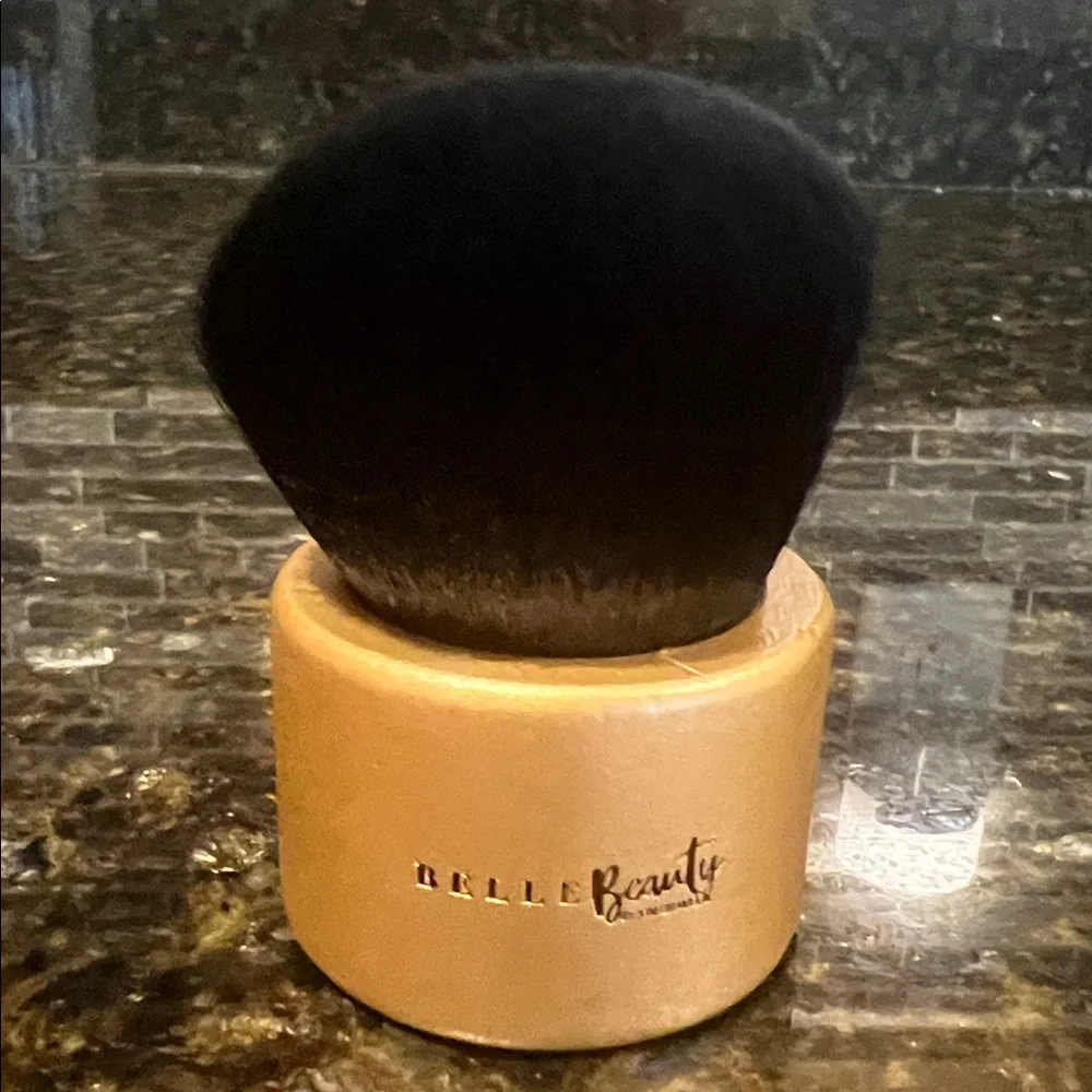 Belle Beauty by Kim Gravel Kabuki Face Brush